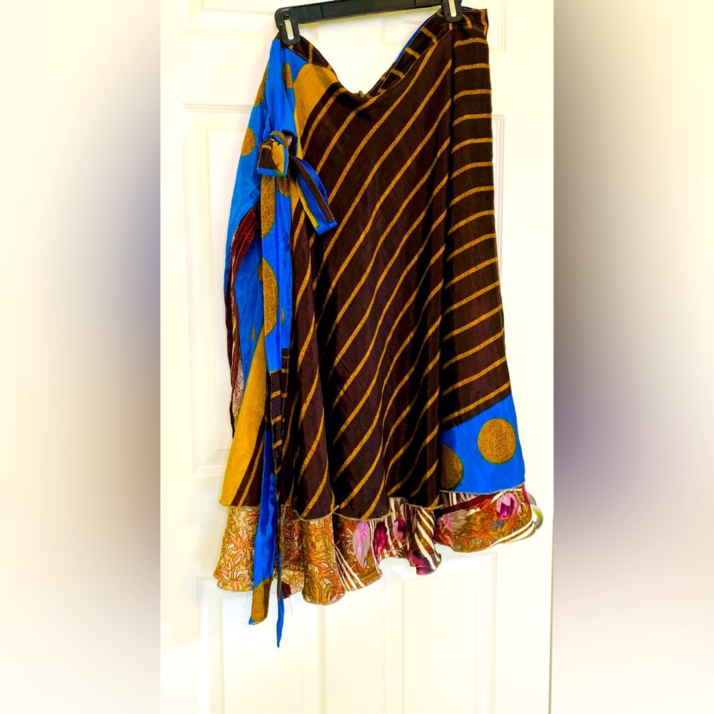 Multi layered wraparound maxi
